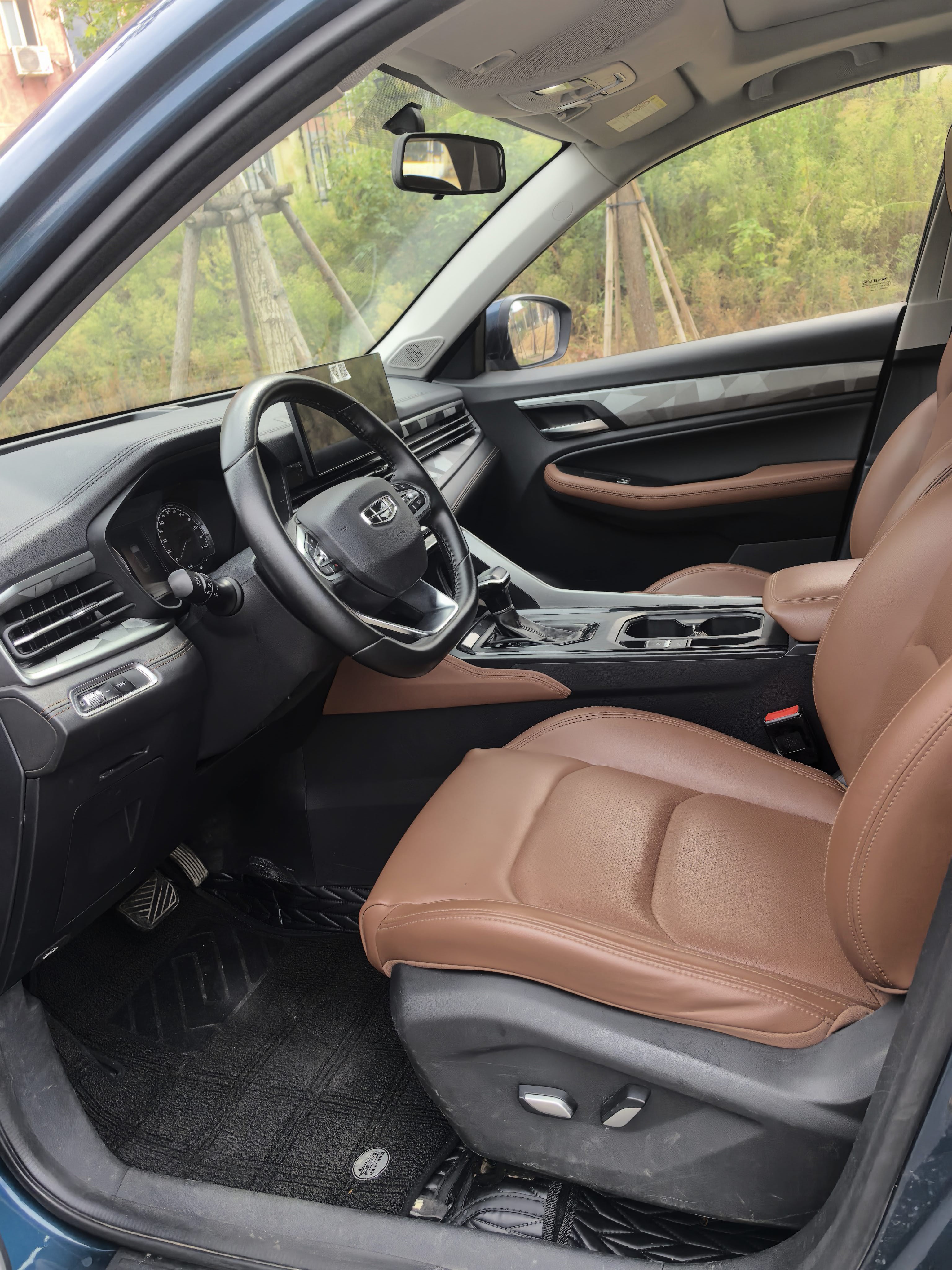 GEELY Vision X6 2023 car image #7