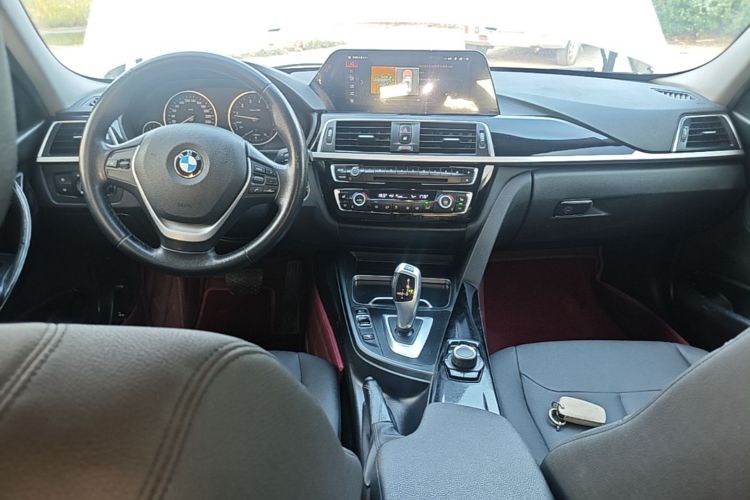 BMW 3 Series 2016 car image #10