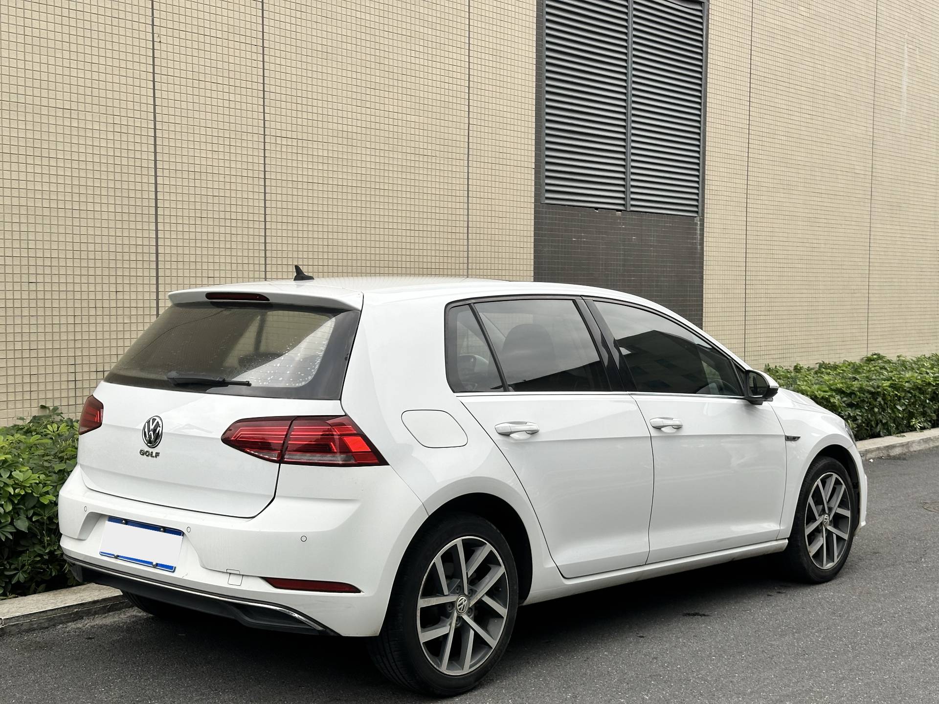 2020 imagen de coche #2