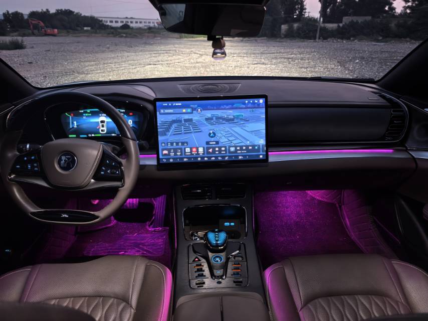 BYD Han 2024 car image #6