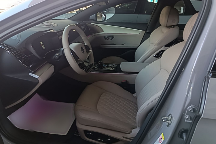 BYD Han 2024 car image #15