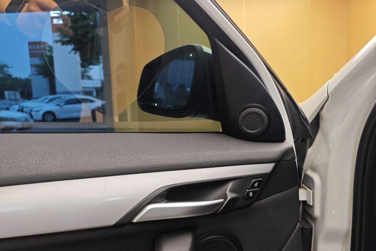 BMW X1 2019 imagen de coche #20