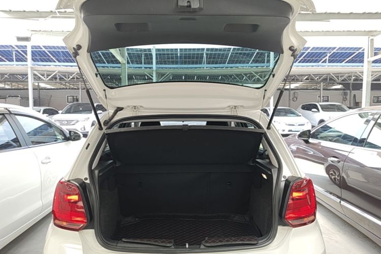 Volkswagen Polo 2016 #19 Volkswagen Polo 2016 car image #19