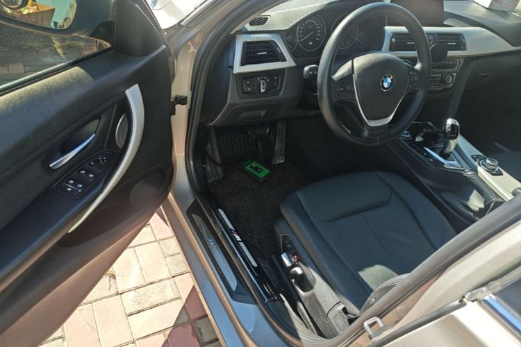 BMW 3 Series 2016 #16 BMW 3 Series 2016 immagine di auto #16