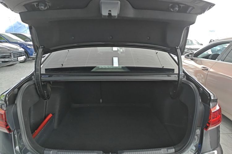 Volkswagen Bora 2023 car image #19