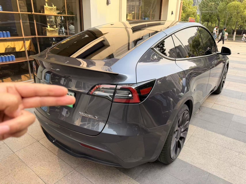 Tesla Model Y 2021 #6 Tesla Model Y 2021 car image #6