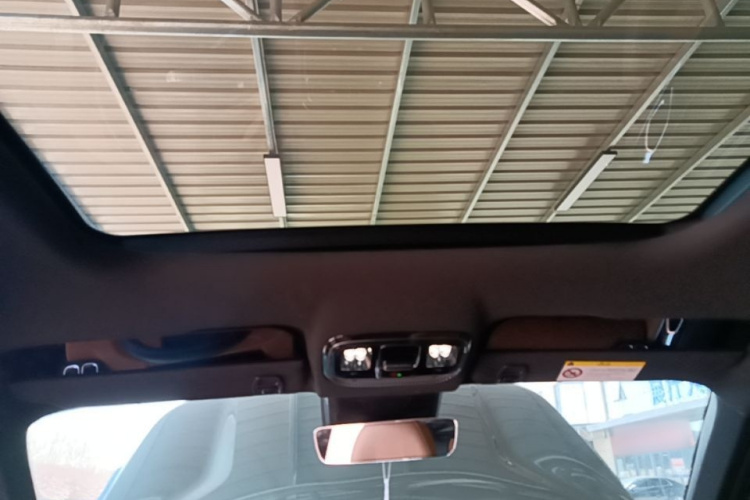 GEELY Boyue L 2025 car image #18