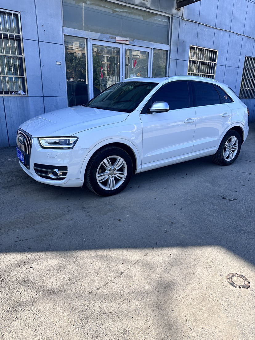 Audi Q3 2015 car image #2