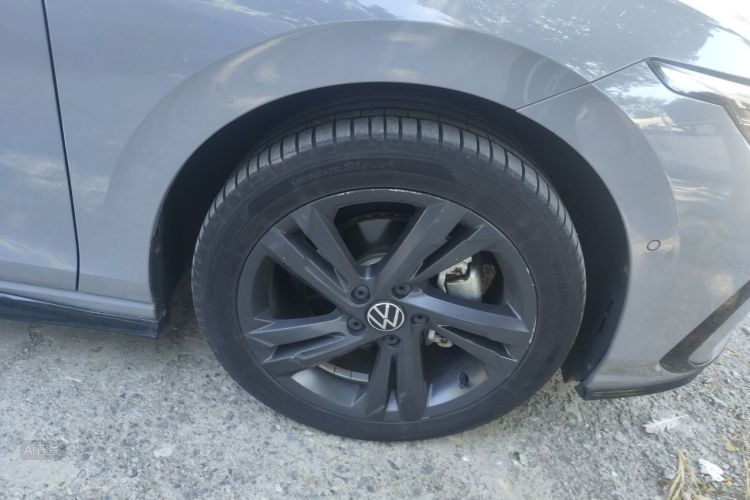 Volkswagen Golf 2022 car image #9