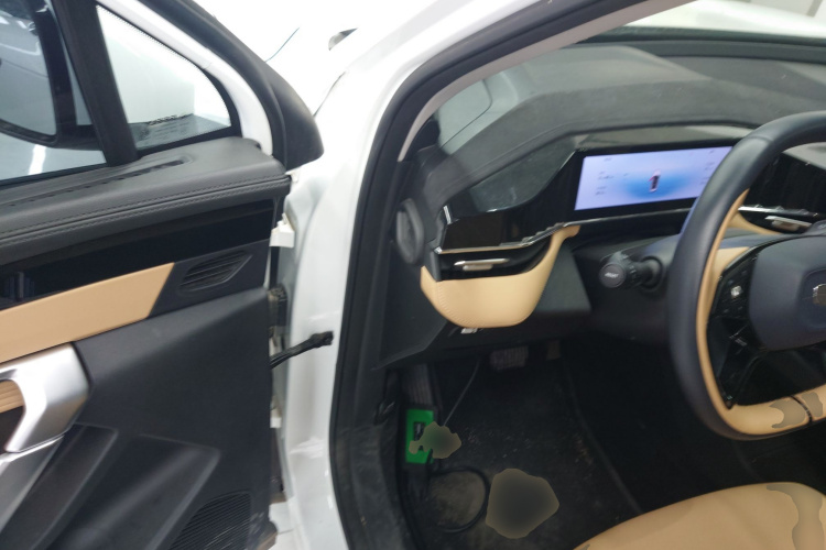 GEELY Boyue L 2023 image de voiture #16