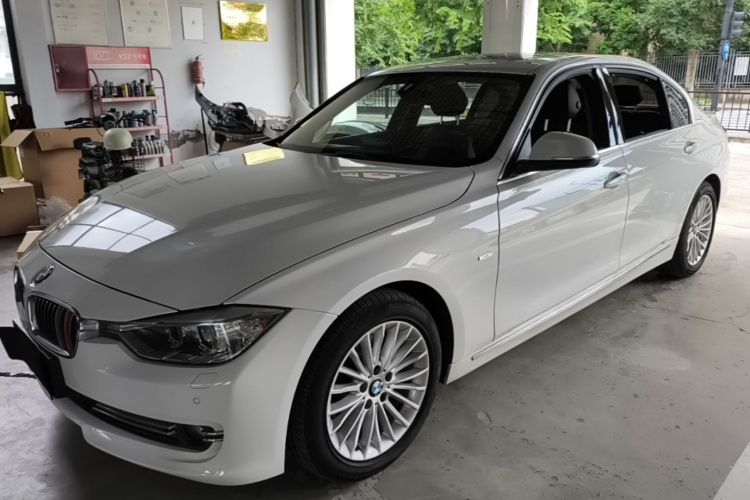BMW 3 Series 2015 car image #2