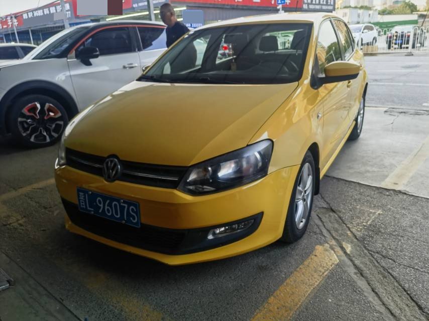 Volkswagen Polo 2012 Volkswagen Polo 2012 car image