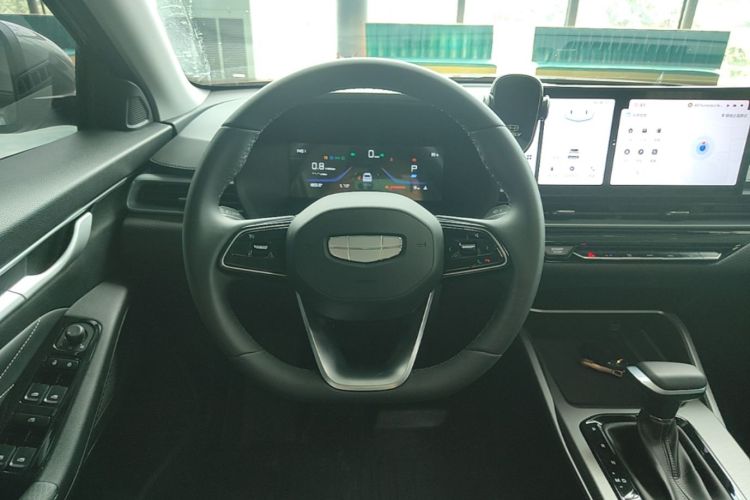 GEELY Emgrand 2025 #11 GEELY Emgrand 2025 car image #11