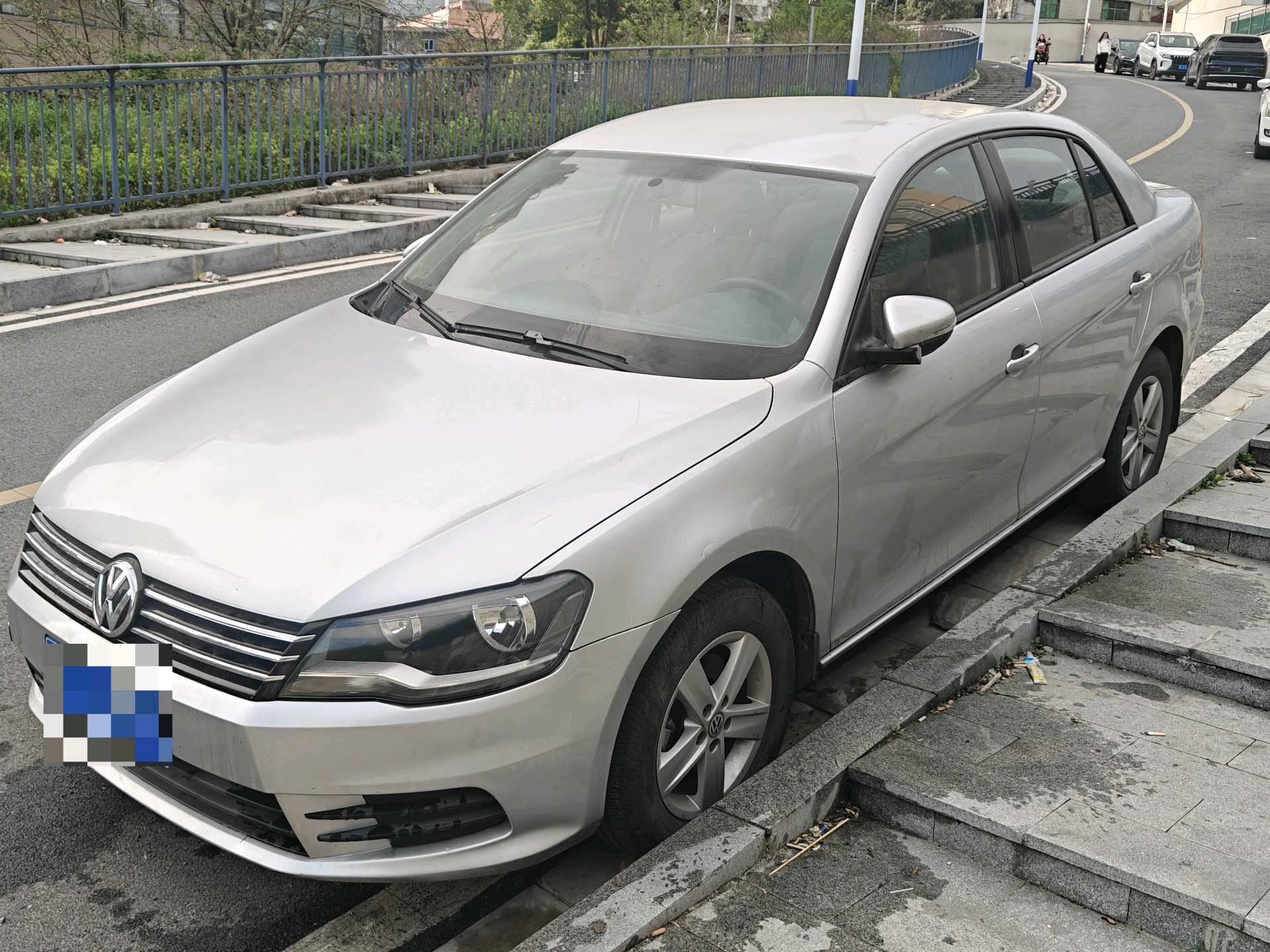 Volkswagen Bora 2013 car image 