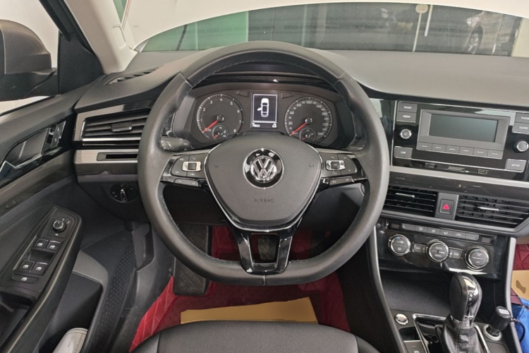 Volkswagen Bora 2018 car image #17
