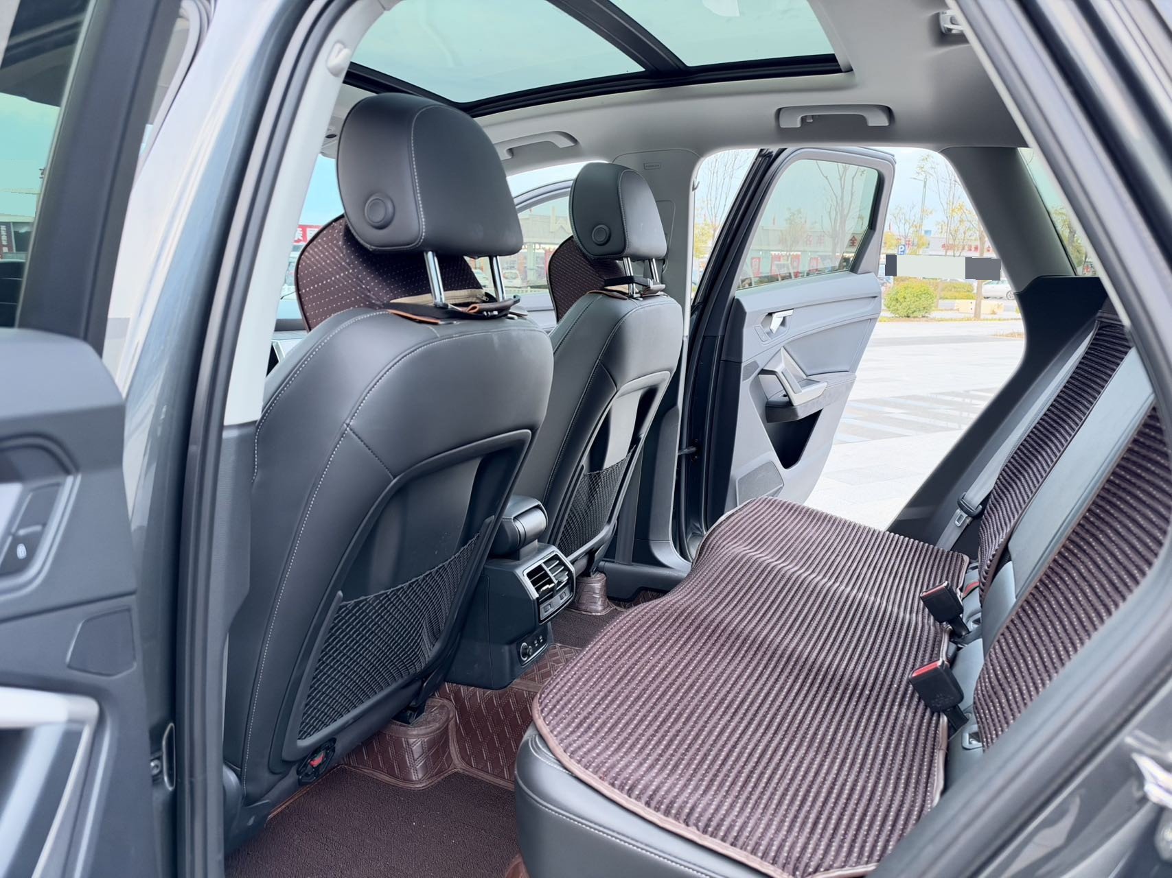 Audi Q3 2022 car image #4