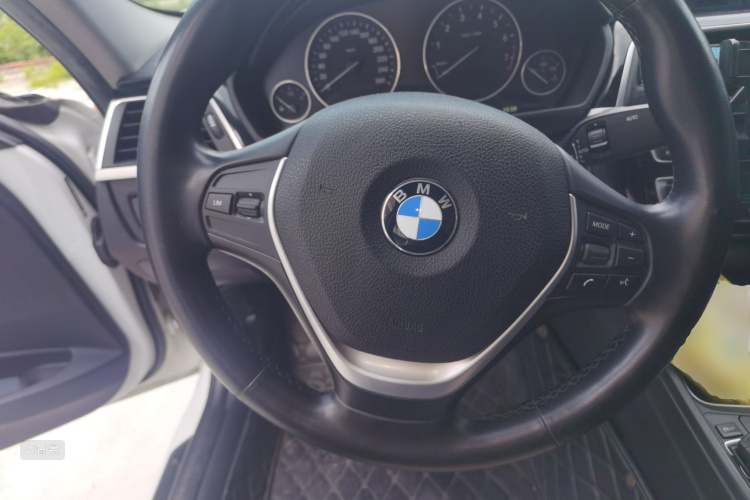 BMW 3 Series 2019 image de voiture #12