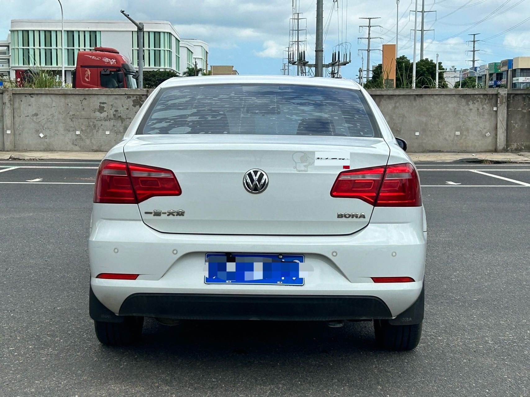 Volkswagen Bora 2015 car image #8