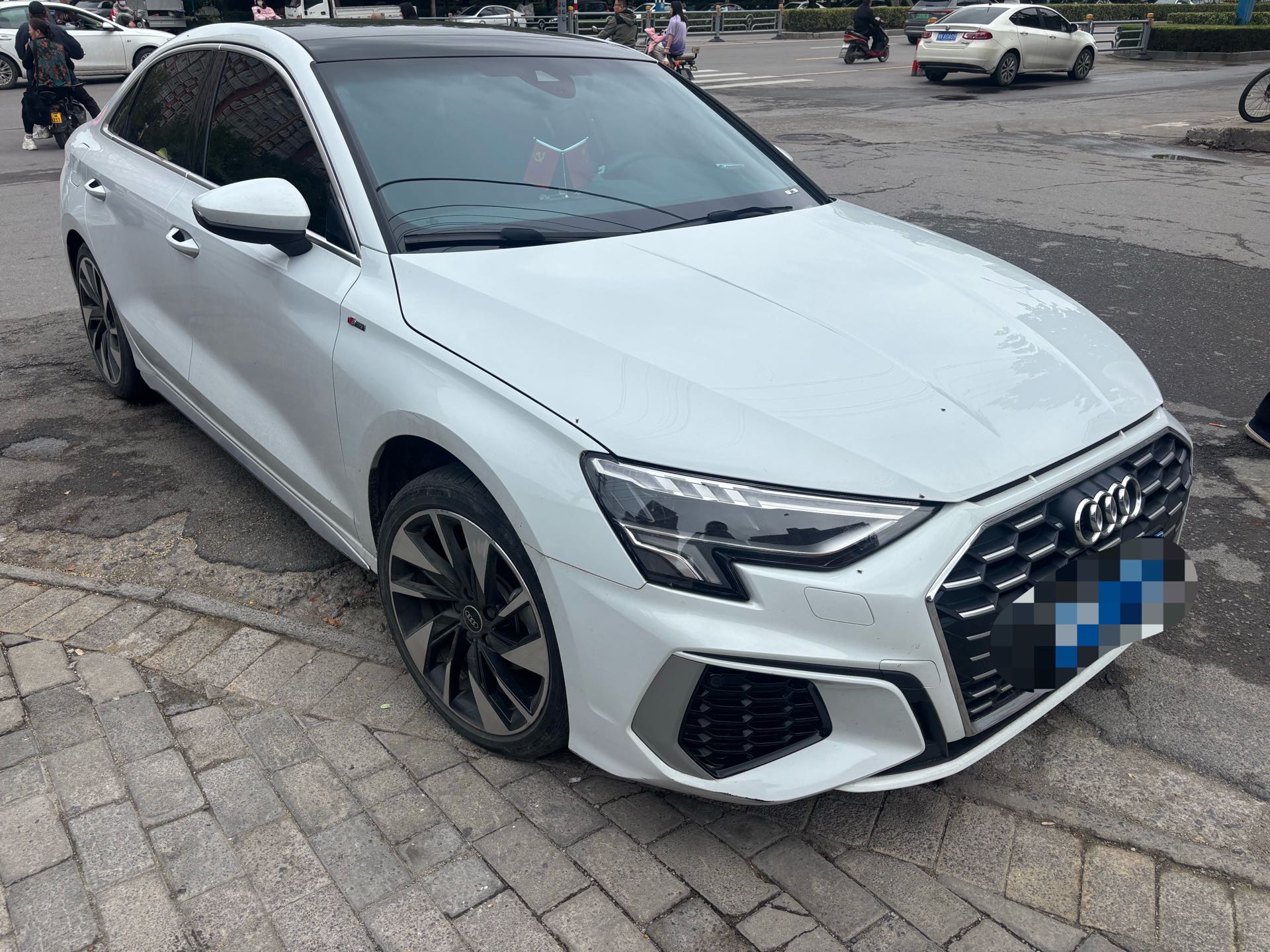 2025 car image #2