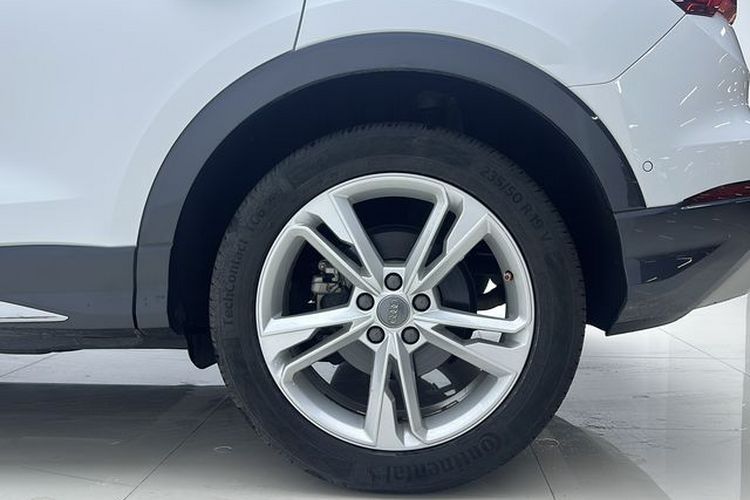 Audi Q3 2021 image de voiture #11