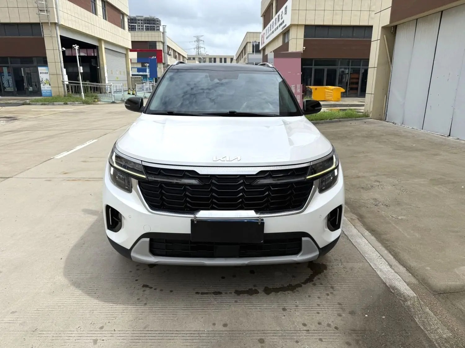 Kia Seltos 2024 car image #3