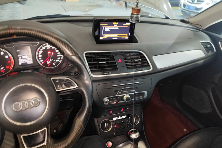 Audi Q3 2016 #11 Audi Q3 2016 car image #11