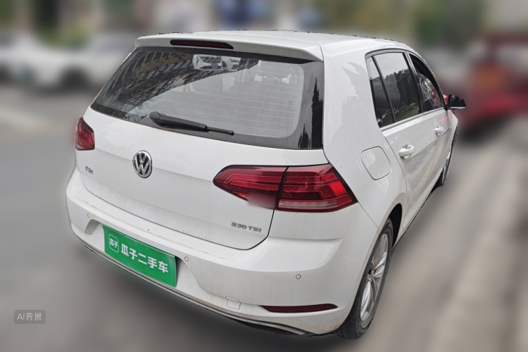 Volkswagen Golf 2018 car image #7