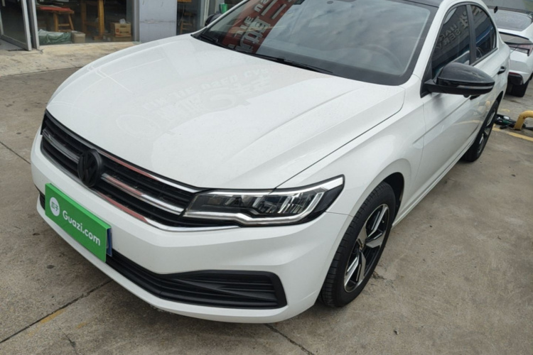 Volkswagen Bora 2020 car image #2