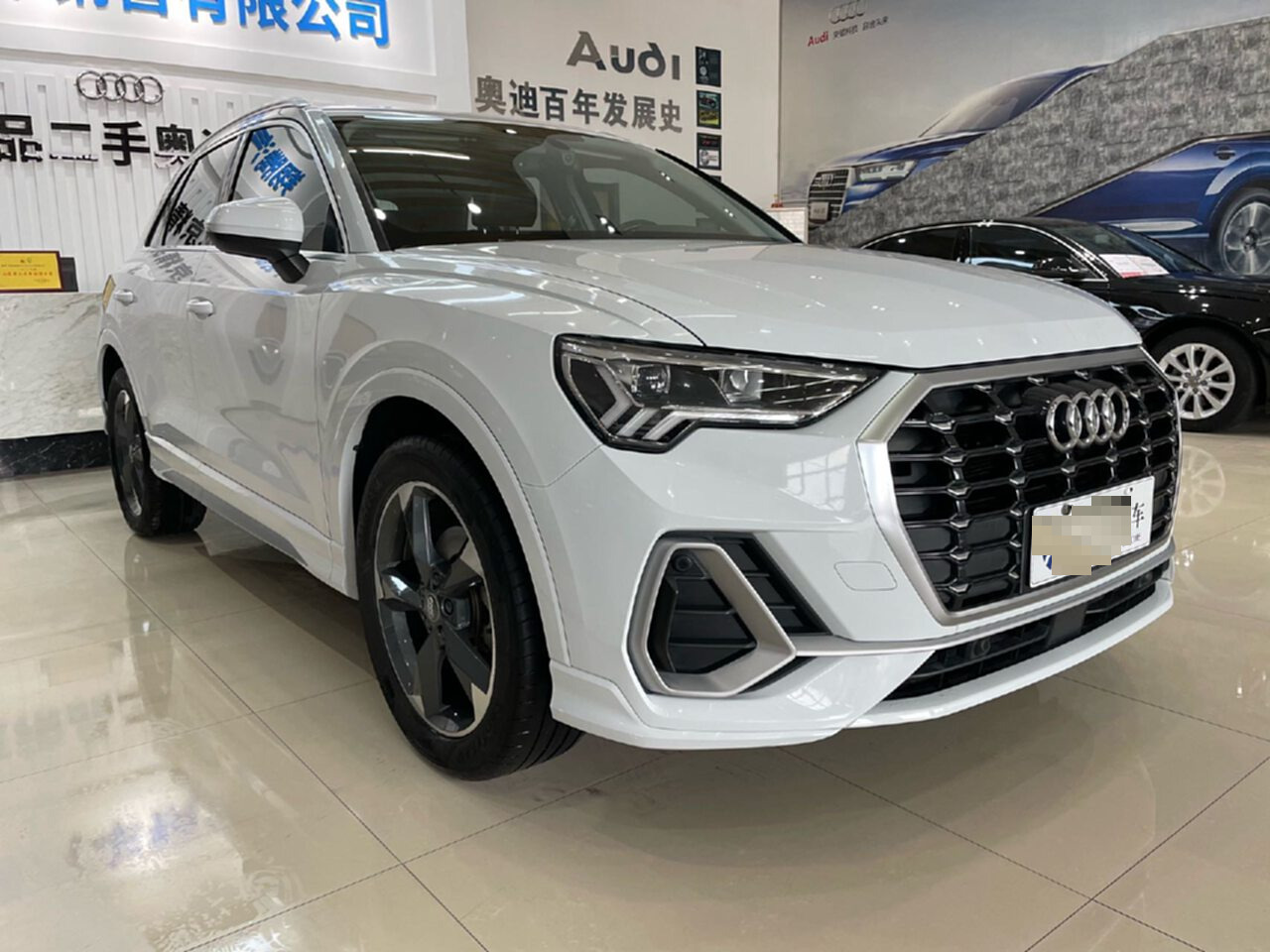 Audi Q3 2021 car image #5