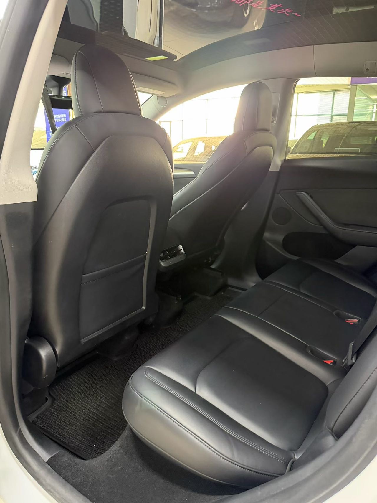 Tesla Model Y 2021 car image #7