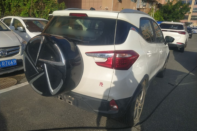 BYD Yuan 2016 #8 BYD Yuan 2016 car image #8