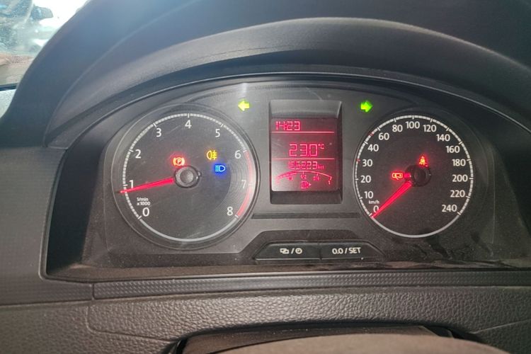 Volkswagen Santana 2019 صورة سيارة #12