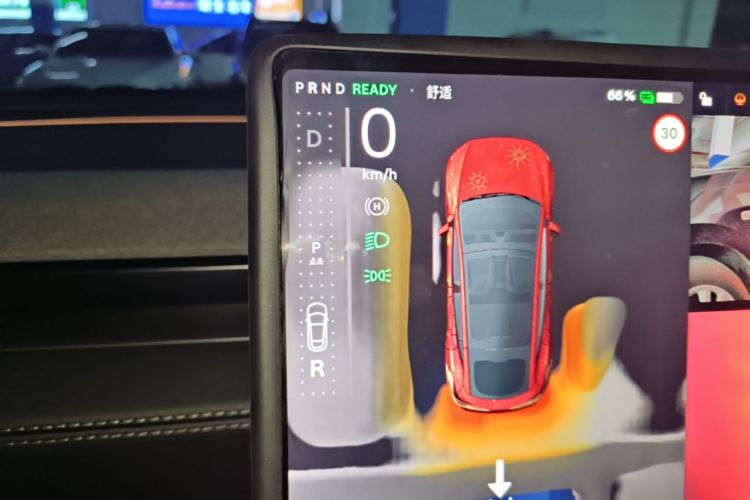 Tesla Model Y 2025 car image #14