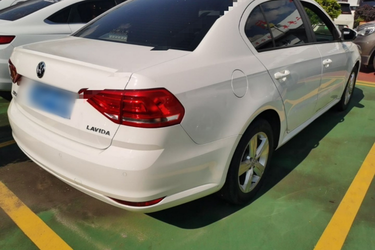 Volkswagen Lavida 2019 car image #7
