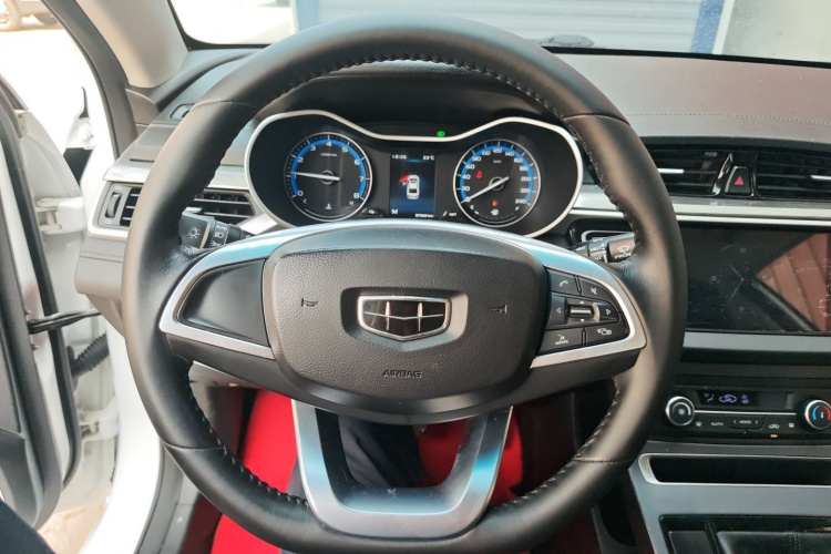 GEELY Emgrand 2019 изображение автомобиля #11