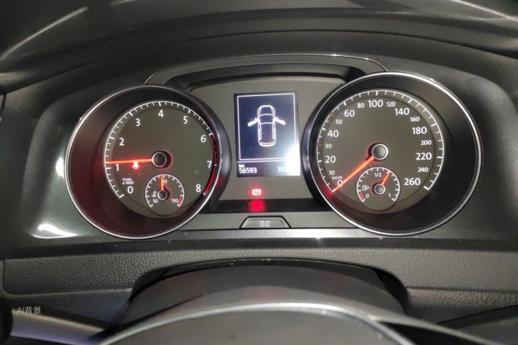 Volkswagen Golf 2019 car image #13