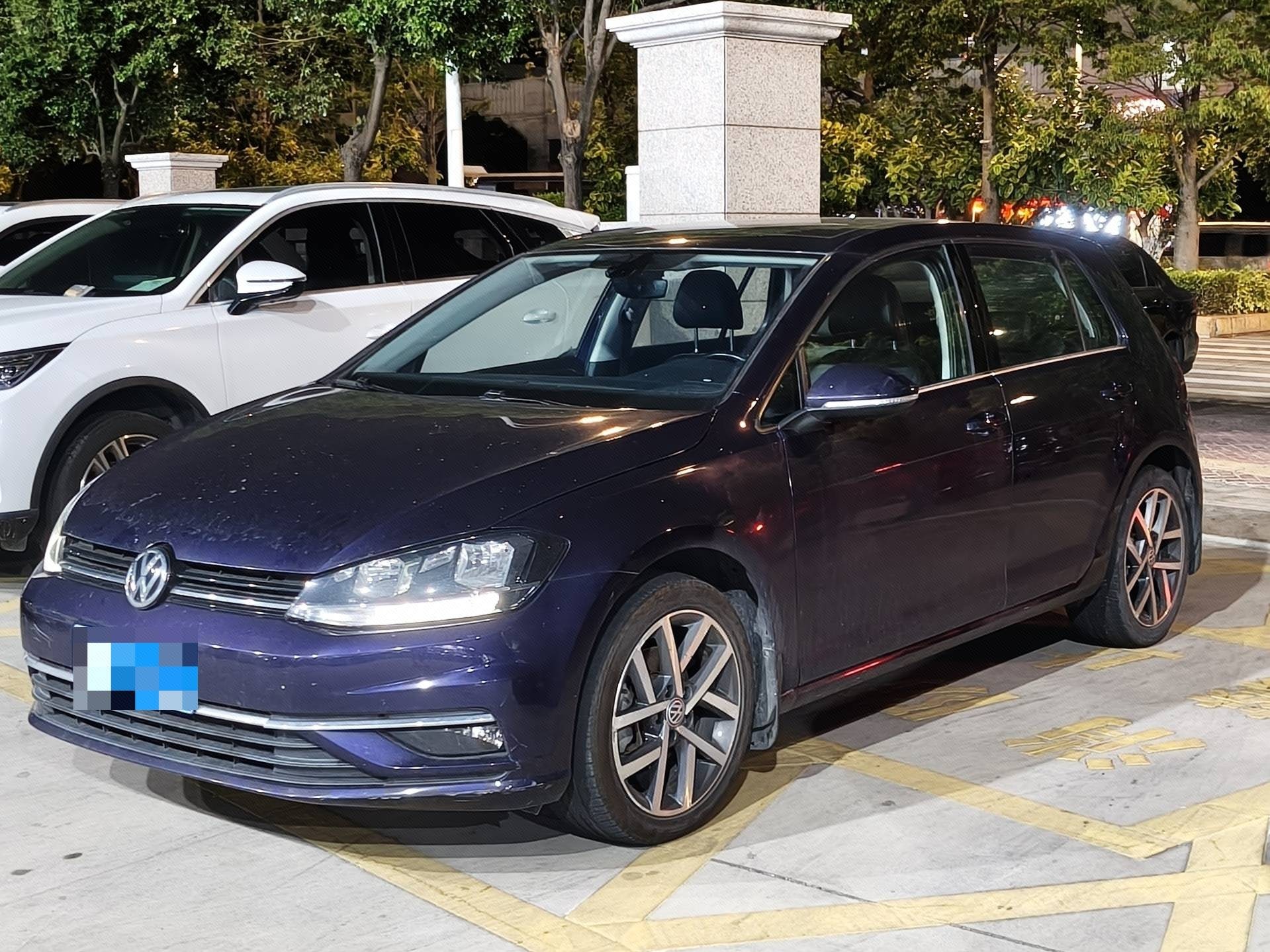 2018 2018 car image