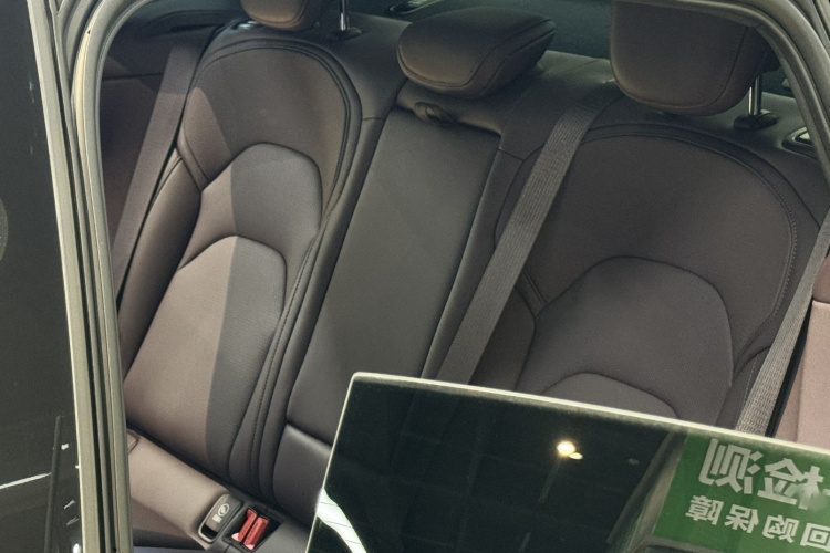 MI SU7 2025 car image #23