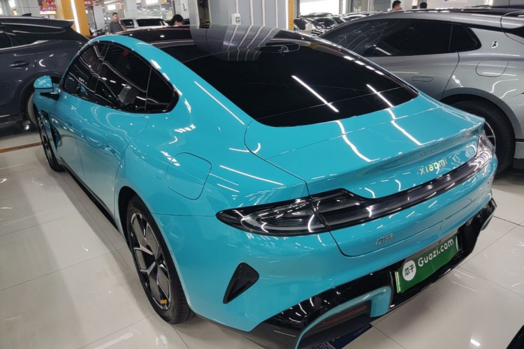 MI SU7 2024 immagine di auto #5