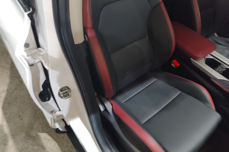 GEELY Coolray 2021 car image #24