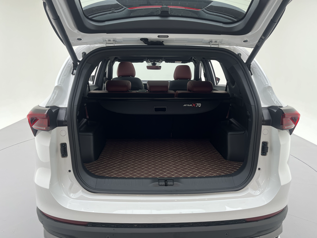 Jetour X70 PLUS 2025 #17 Jetour X70 PLUS 2025 car image #17