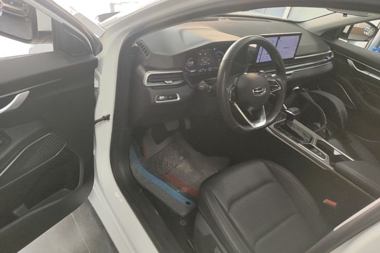 GEELY Emgrand 2023 car image #16