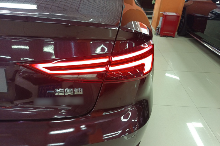 Audi A3 2019 car image #8