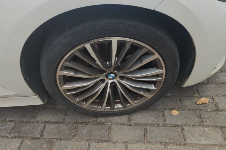 BMW 3 Series 2020 car image #9