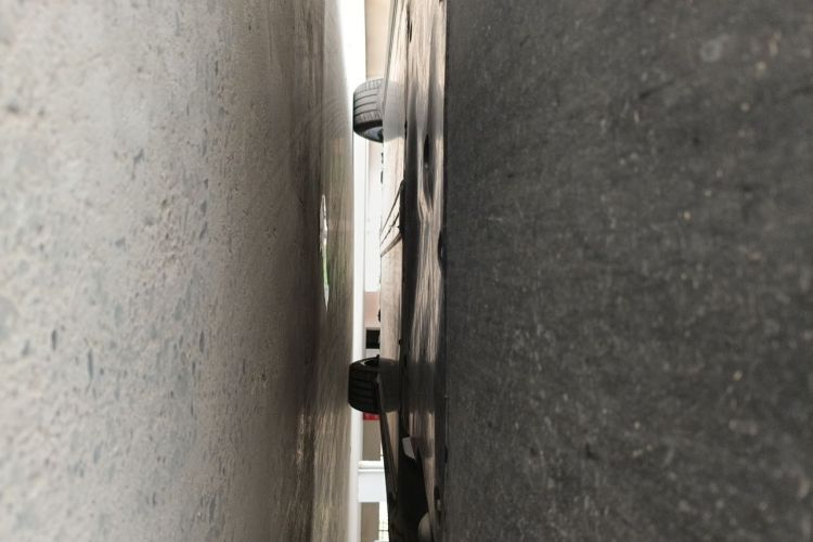 Tesla Model Y 2022 car image #30
