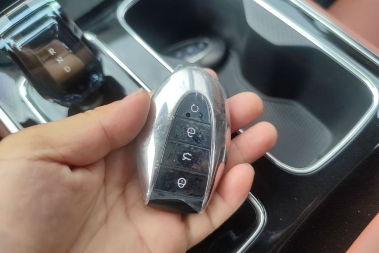 GEELY Emgrand 2025 car image #9