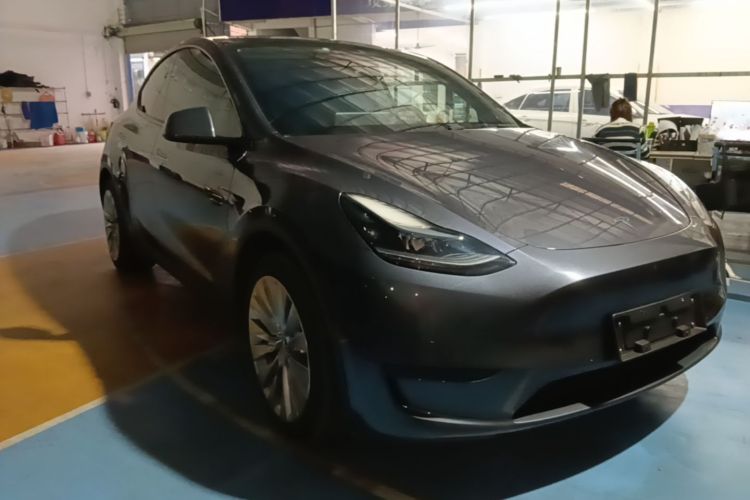 Tesla Model Y 2022 #4 Tesla Model Y 2022 car image #4