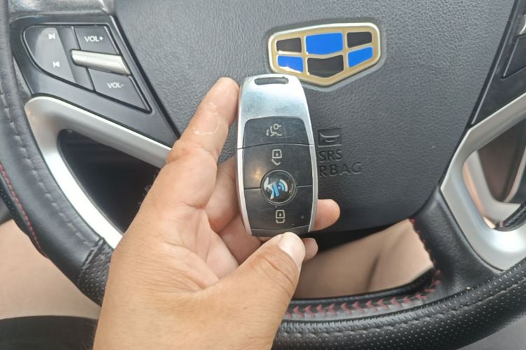 GEELY Emgrand 2015 immagine di auto #9
