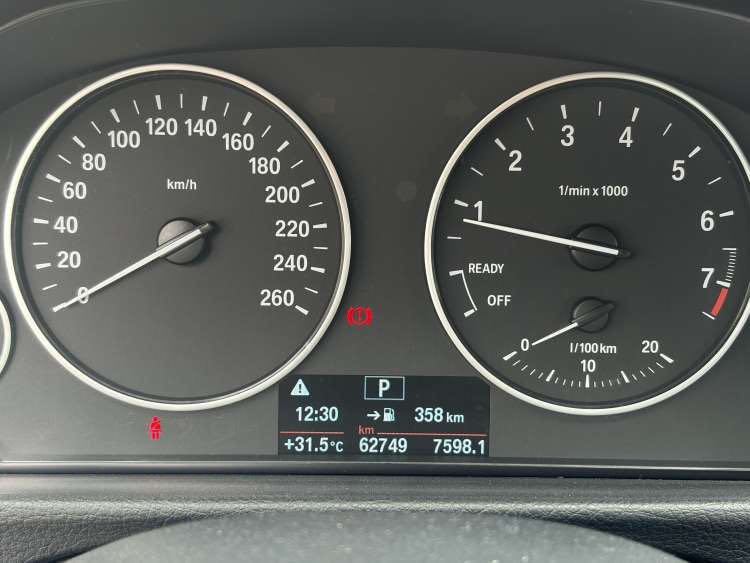 BMW 3 Series 2017 #5 BMW 3 Series 2017 car image #5