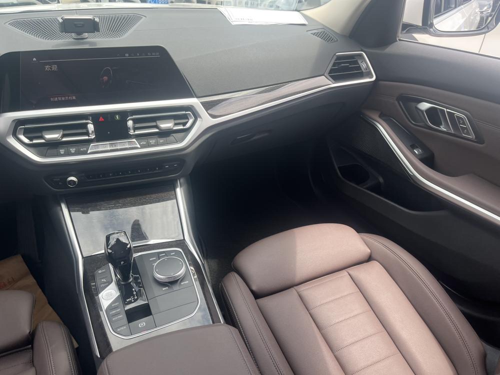 BMW 3 Series 2020 #7 BMW 3 Series 2020 car image #7